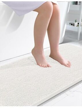 NWT 47x24 Soft Chenille Bath Mat Ivory Absorbent Chenille Extra Soft Washable